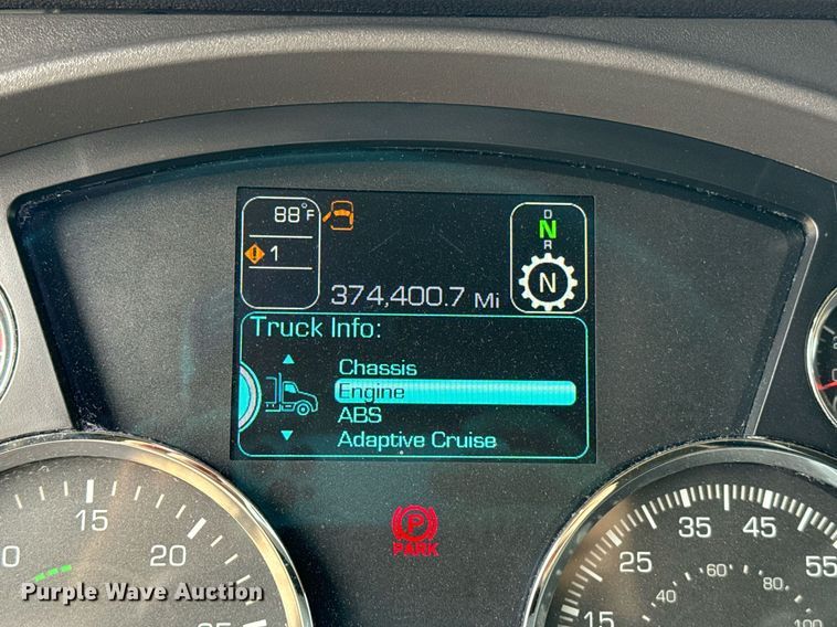 image for item EJ4587 2021 Kenworth T680 semi truck