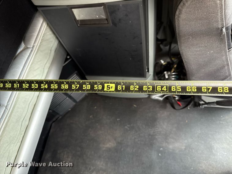 image for item EJ4587 2021 Kenworth T680 semi truck