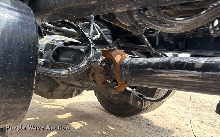 image for item EJ4588 2022 Kenworth T680 semi truck