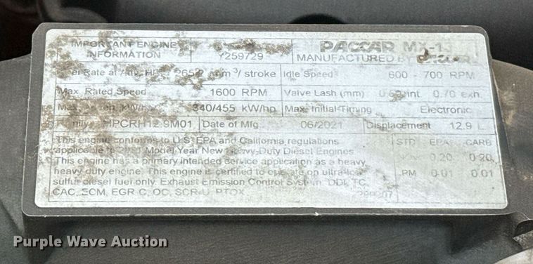 image for item EJ4588 2022 Kenworth T680 semi truck