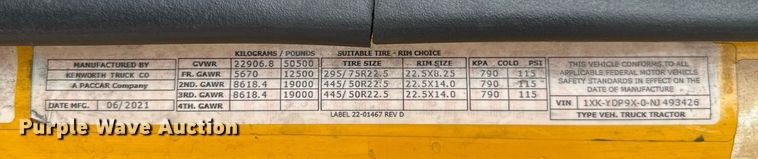 image for item EJ4589 2022 Kenworth T680 semi truck