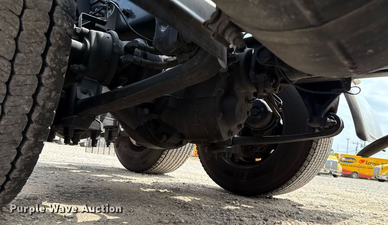 image for item EJ4591 2021 Freightliner Cascadia 126 semi truck