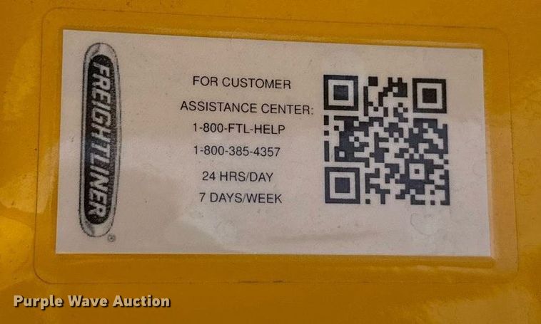 image for item EJ4591 2021 Freightliner Cascadia 126 semi truck