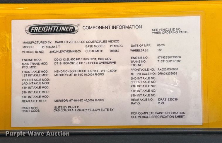 image for item EJ4591 2021 Freightliner Cascadia 126 semi truck