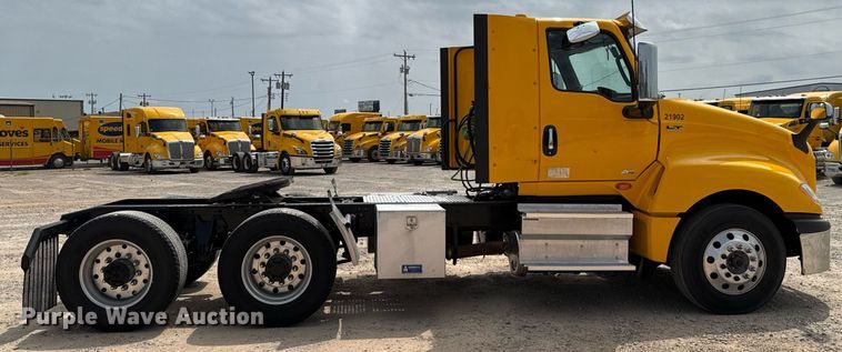 image for item EJ4592 2021 International LT625 semi truck