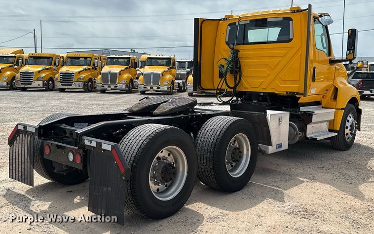 image for item EJ4592 2021 International LT625 semi truck