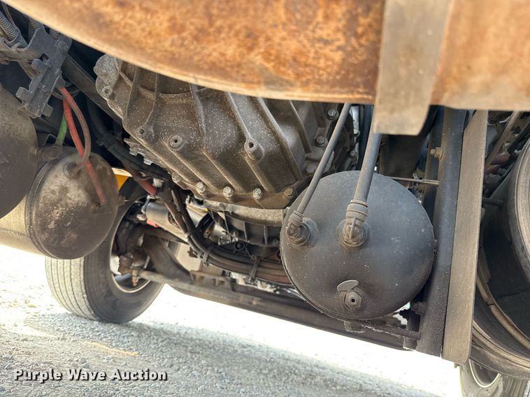 image for item EJ4592 2021 International LT625 semi truck