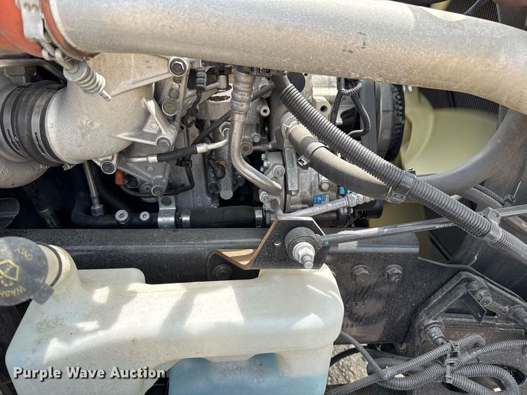 image for item EJ4592 2021 International LT625 semi truck