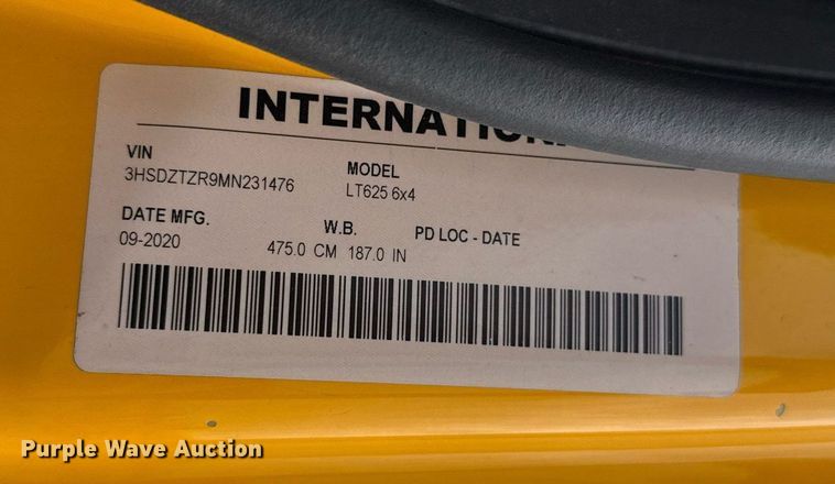 image for item EJ4592 2021 International LT625 semi truck