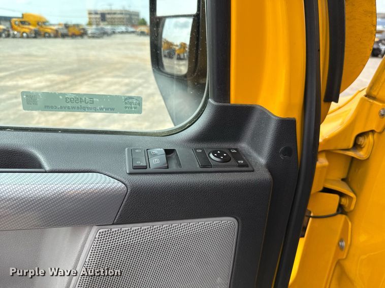 image for item EJ4593 2021 Freightliner Cascadia 126 semi truck