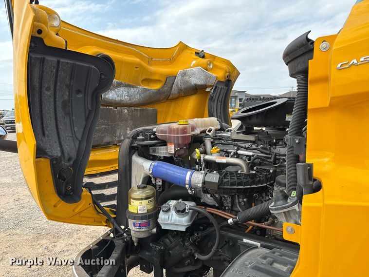 image for item EJ4593 2021 Freightliner Cascadia 126 semi truck