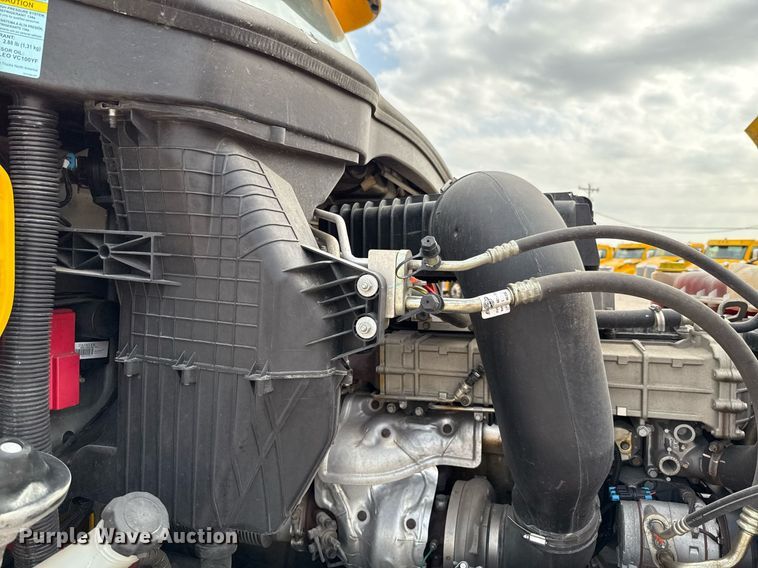 image for item EJ4593 2021 Freightliner Cascadia 126 semi truck