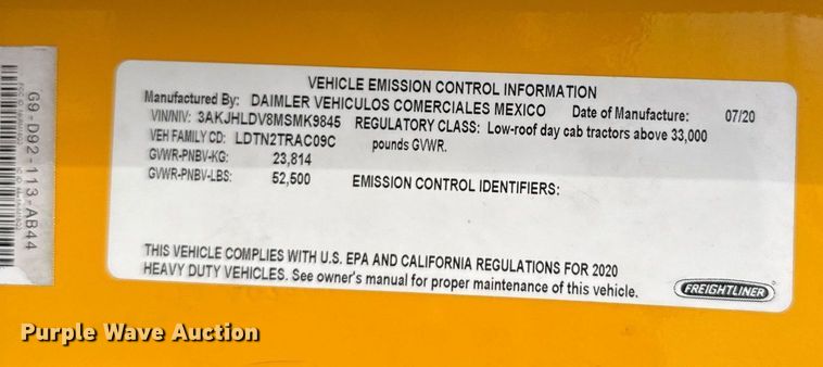 image for item EJ4593 2021 Freightliner Cascadia 126 semi truck