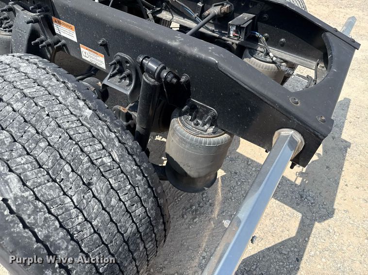 image for item EJ4594 2021 Freightliner Cascadia 126 semi truck