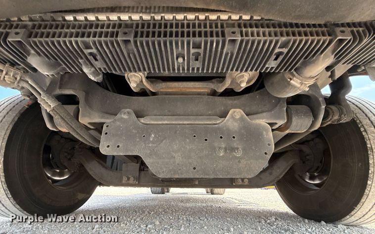 image for item EJ4594 2021 Freightliner Cascadia 126 semi truck