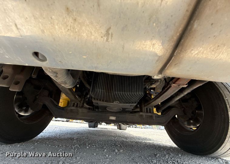 image for item EJ4595 2020 Kenworth T680 semi truck