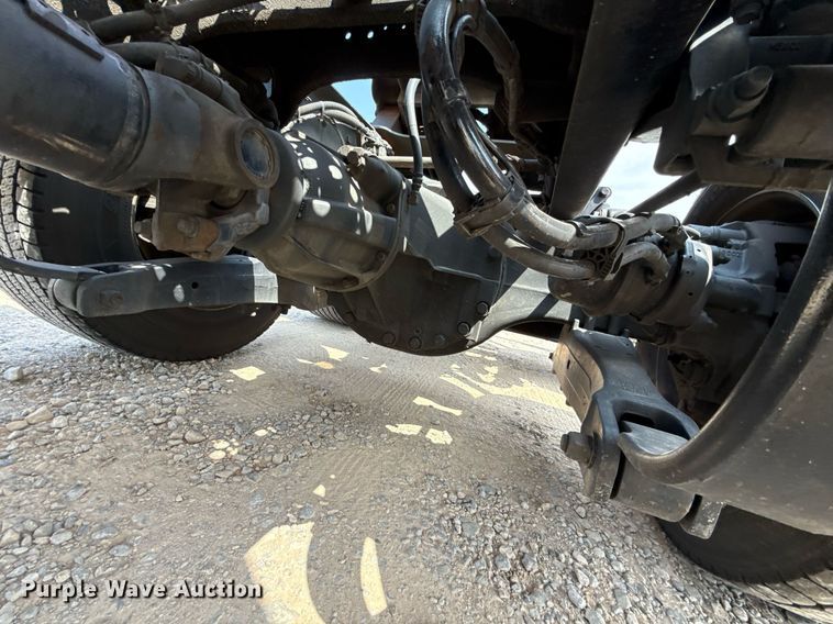 image for item EJ4595 2020 Kenworth T680 semi truck