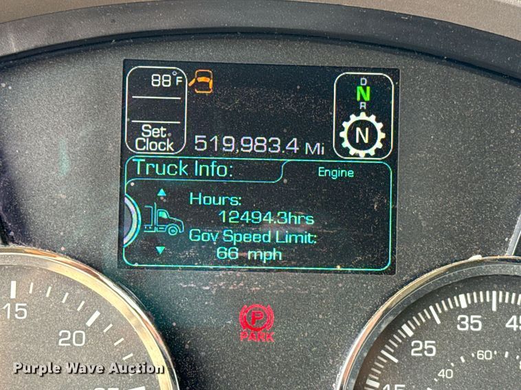 image for item EJ4595 2020 Kenworth T680 semi truck