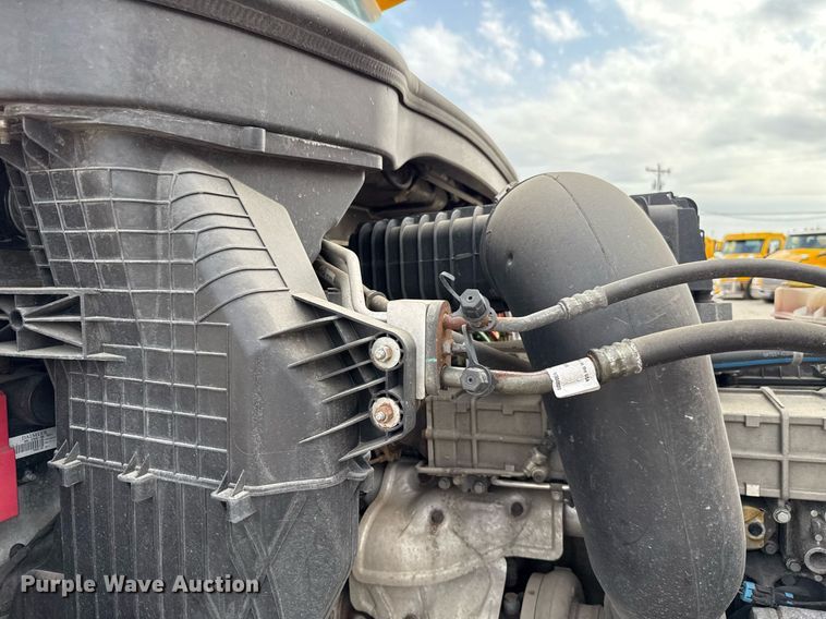 image for item EJ4596 2021 Freightliner Cascadia 126 semi truck