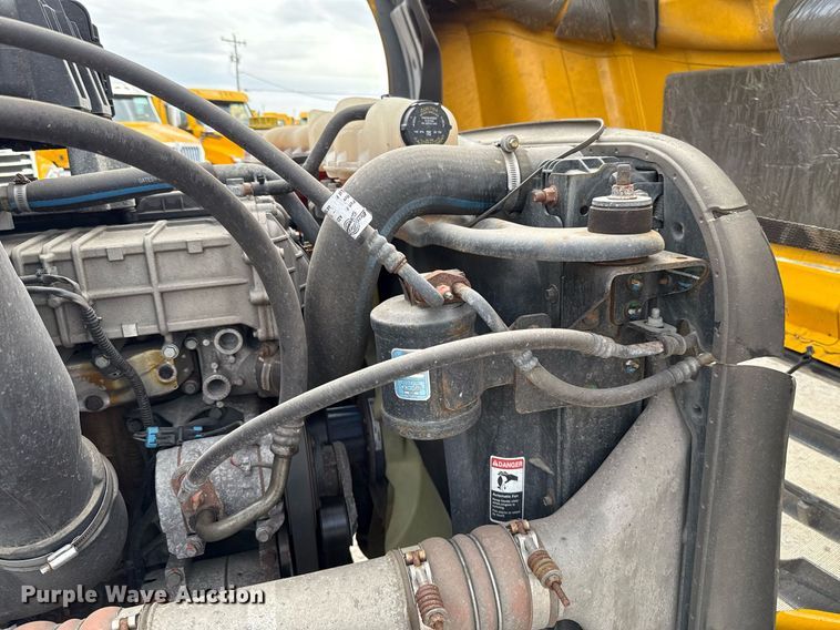 image for item EJ4596 2021 Freightliner Cascadia 126 semi truck