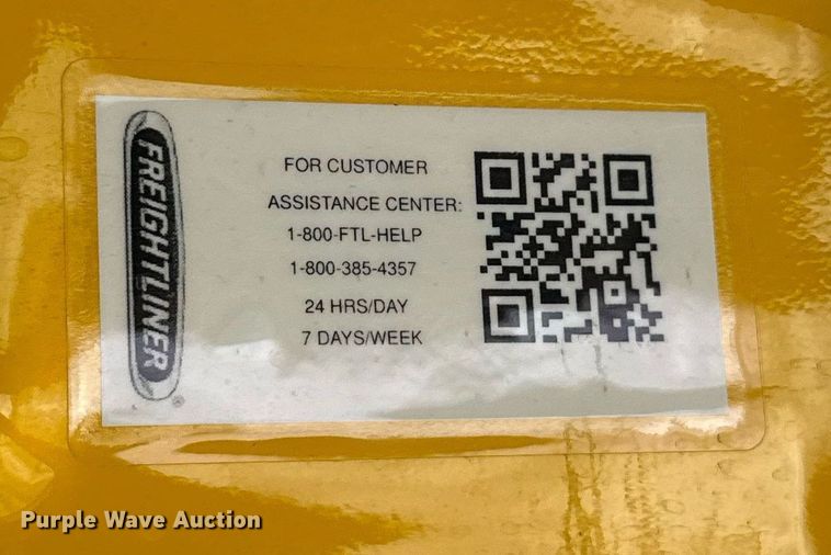 image for item EJ4596 2021 Freightliner Cascadia 126 semi truck