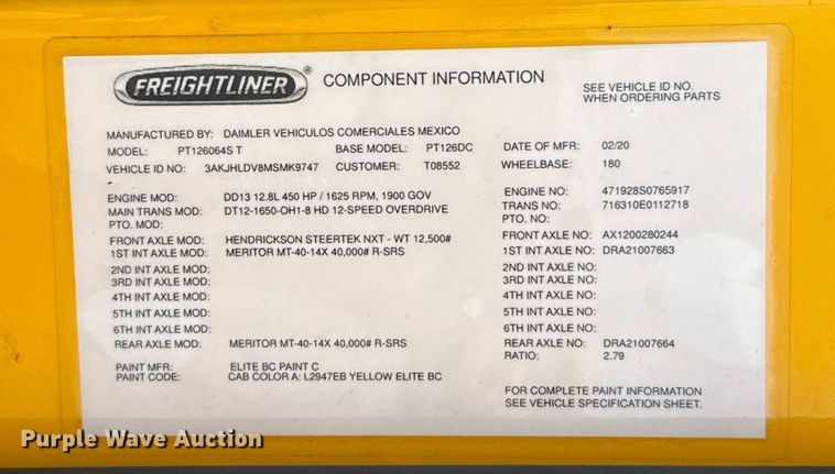 image for item EJ4596 2021 Freightliner Cascadia 126 semi truck