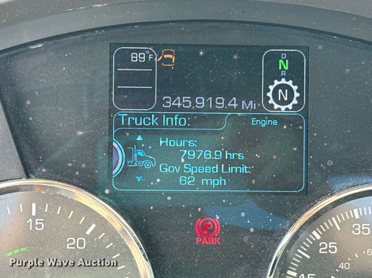 image for item EJ4597 2022 Kenworth T680 semi truck