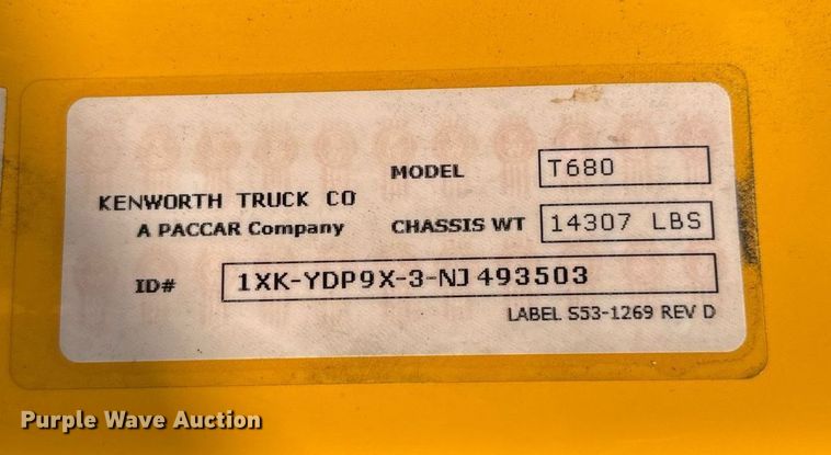 image for item EJ4597 2022 Kenworth T680 semi truck