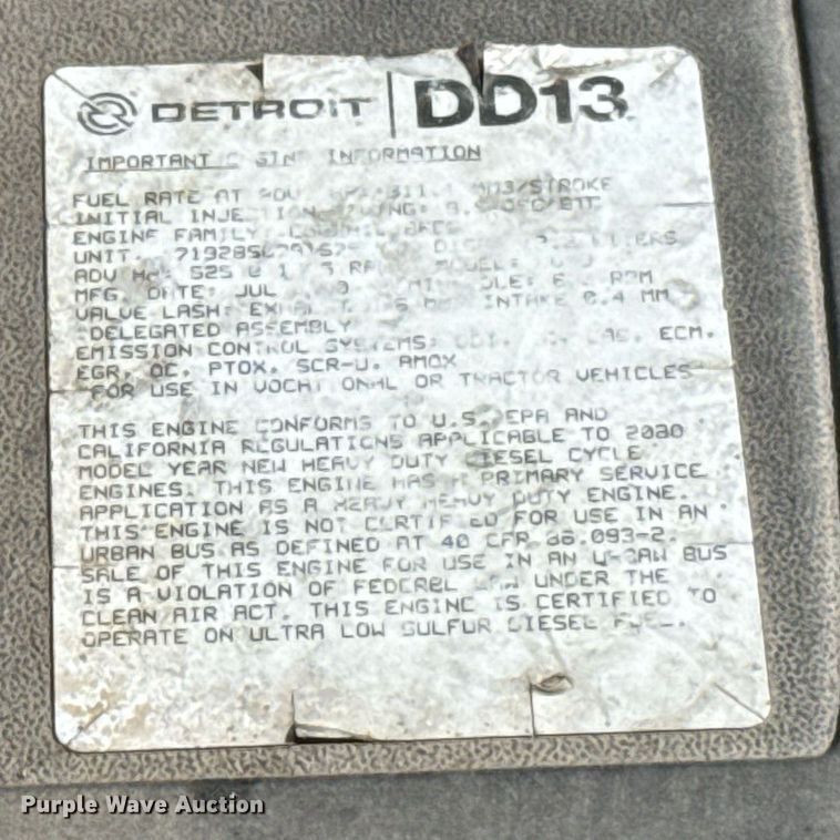 image for item EJ4599 2021 Freightliner Cascadia 126 semi truck