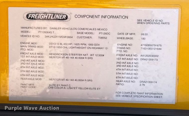 image for item EJ4599 2021 Freightliner Cascadia 126 semi truck
