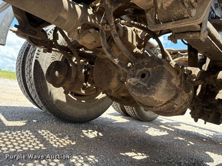 image for item EJ8773 2013 Kenworth T800 semi truck