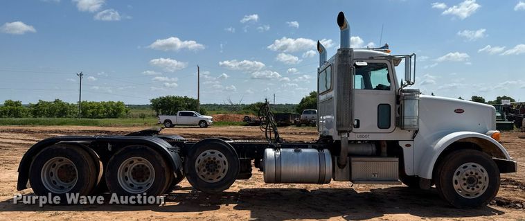 image for item EJ8780 2009 Peterbilt 367 semi truck