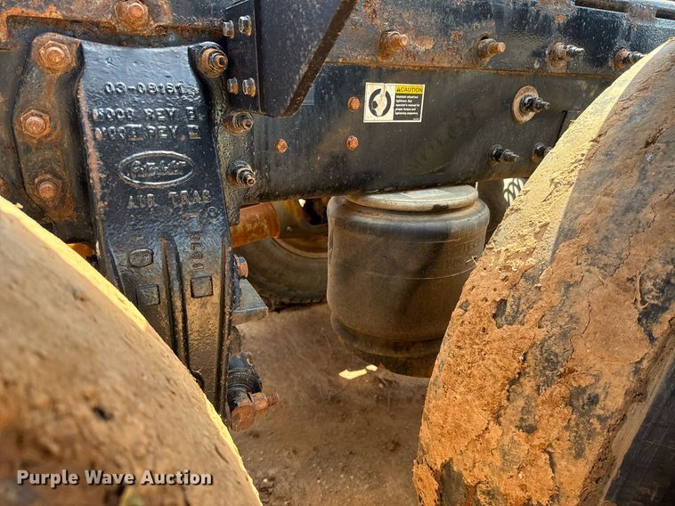 image for item EJ8780 2009 Peterbilt 367 semi truck