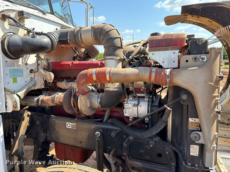 image for item EJ8780 2009 Peterbilt 367 semi truck