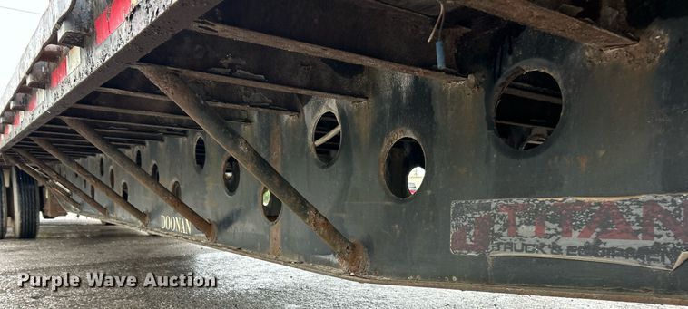 image for item EK8072 2000 Doonan 482DB14 drop deck trailer