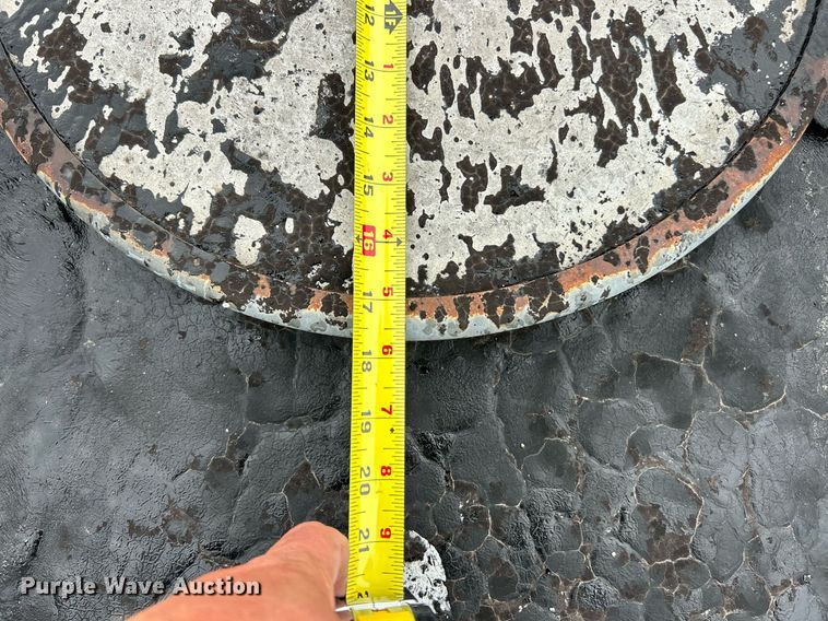 image for item EK8073 1972 Fruehauf tank trailer