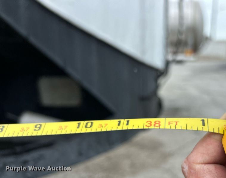 image for item EK8073 1972 Fruehauf tank trailer