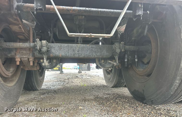 image for item EK8073 1972 Fruehauf tank trailer