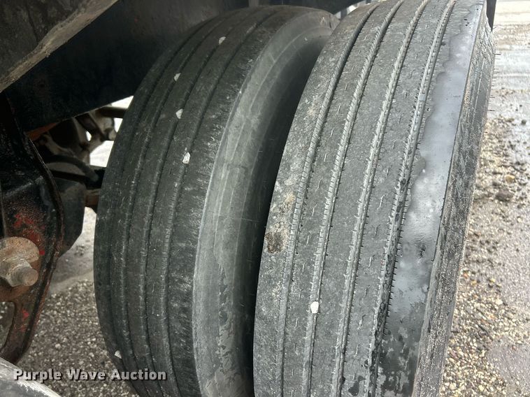 image for item EK8073 1972 Fruehauf tank trailer