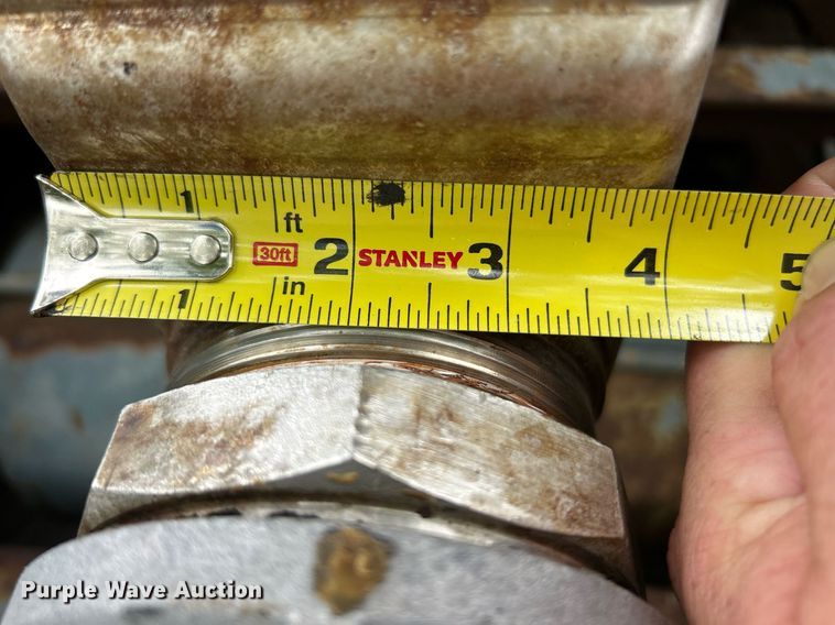 image for item EK8074 1981 Fruehauf tank trailer