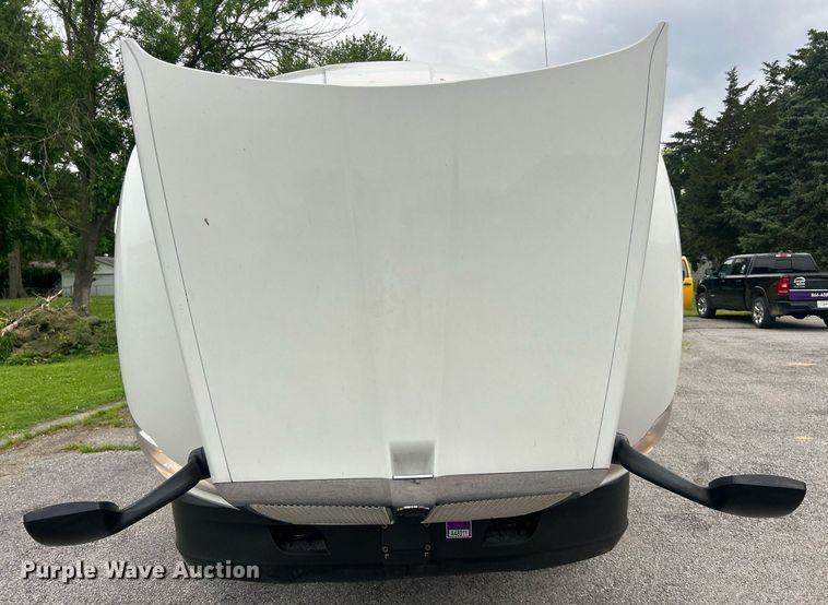 image for item EK8120 2020 Kenworth T680  semi truck