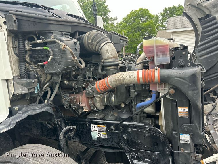 image for item EK8120 2020 Kenworth T680  semi truck