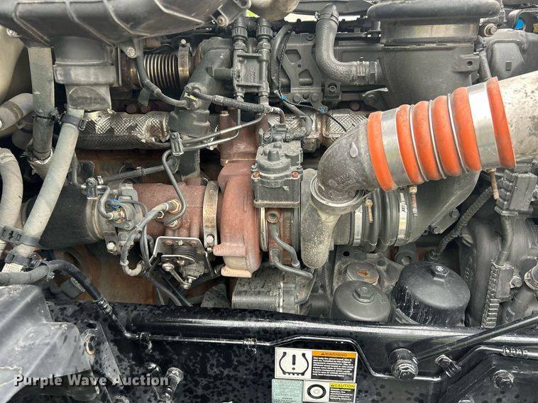 image for item EK8120 2020 Kenworth T680  semi truck