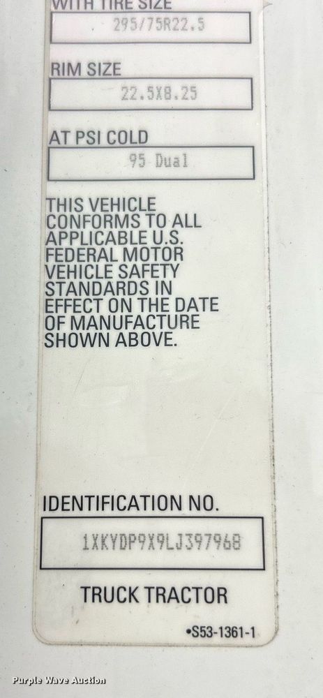 image for item EK8120 2020 Kenworth T680  semi truck