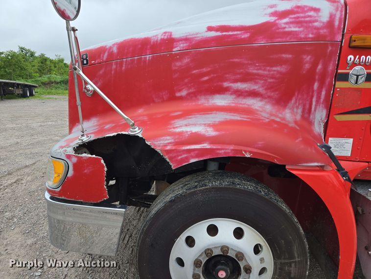 image for item EL2067 2007 International 9400i semi truck