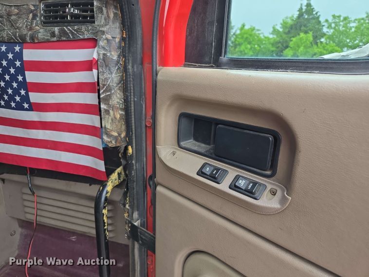 image for item EL2067 2007 International 9400i semi truck