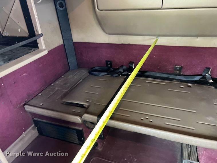 image for item EL2067 2007 International 9400i semi truck