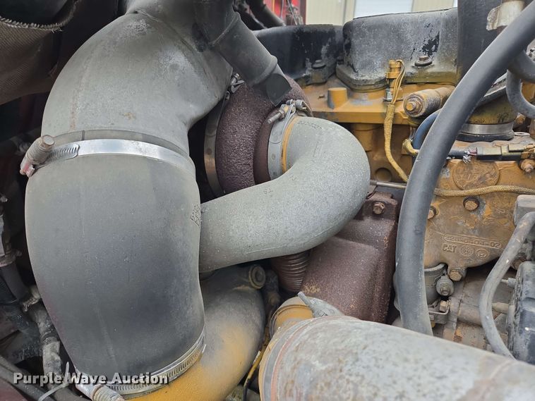 image for item EL2067 2007 International 9400i semi truck