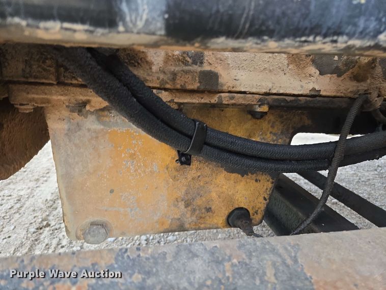 image for item EL2067 2007 International 9400i semi truck