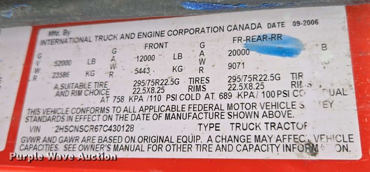 image for item EL2067 2007 International 9400i semi truck